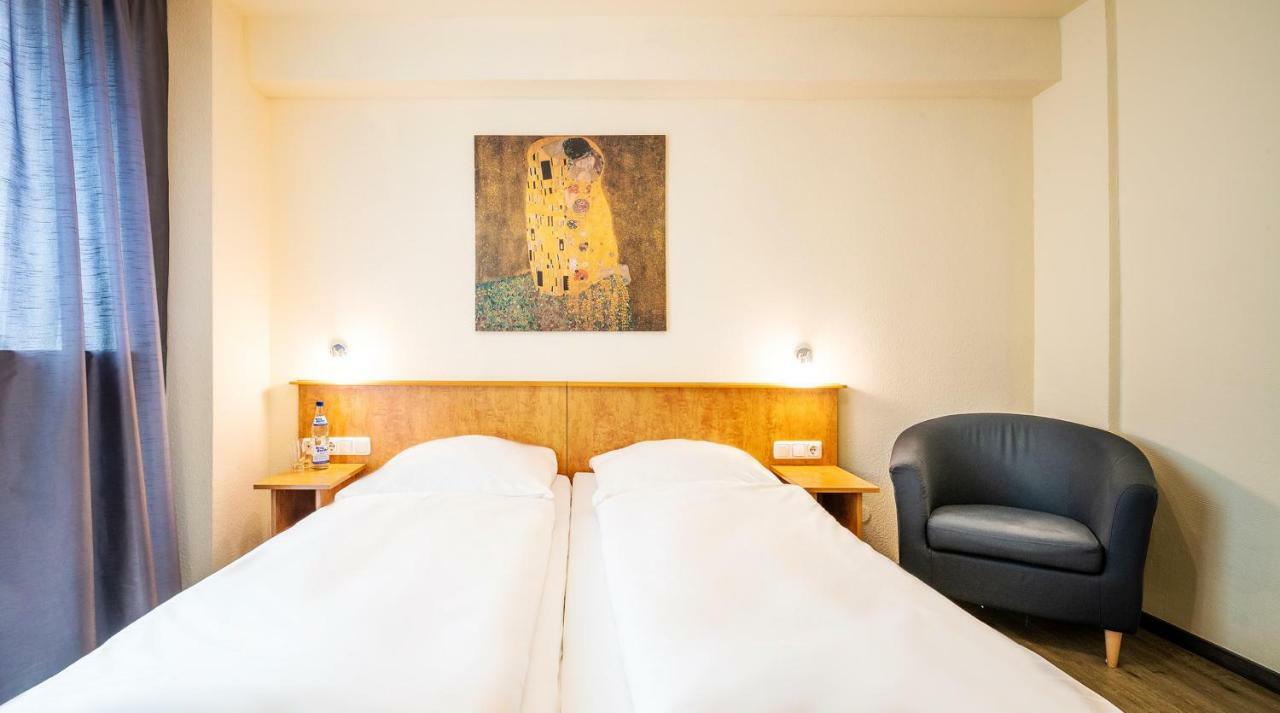 Schroeders City-Style-Hotel Trier Phòng bức ảnh